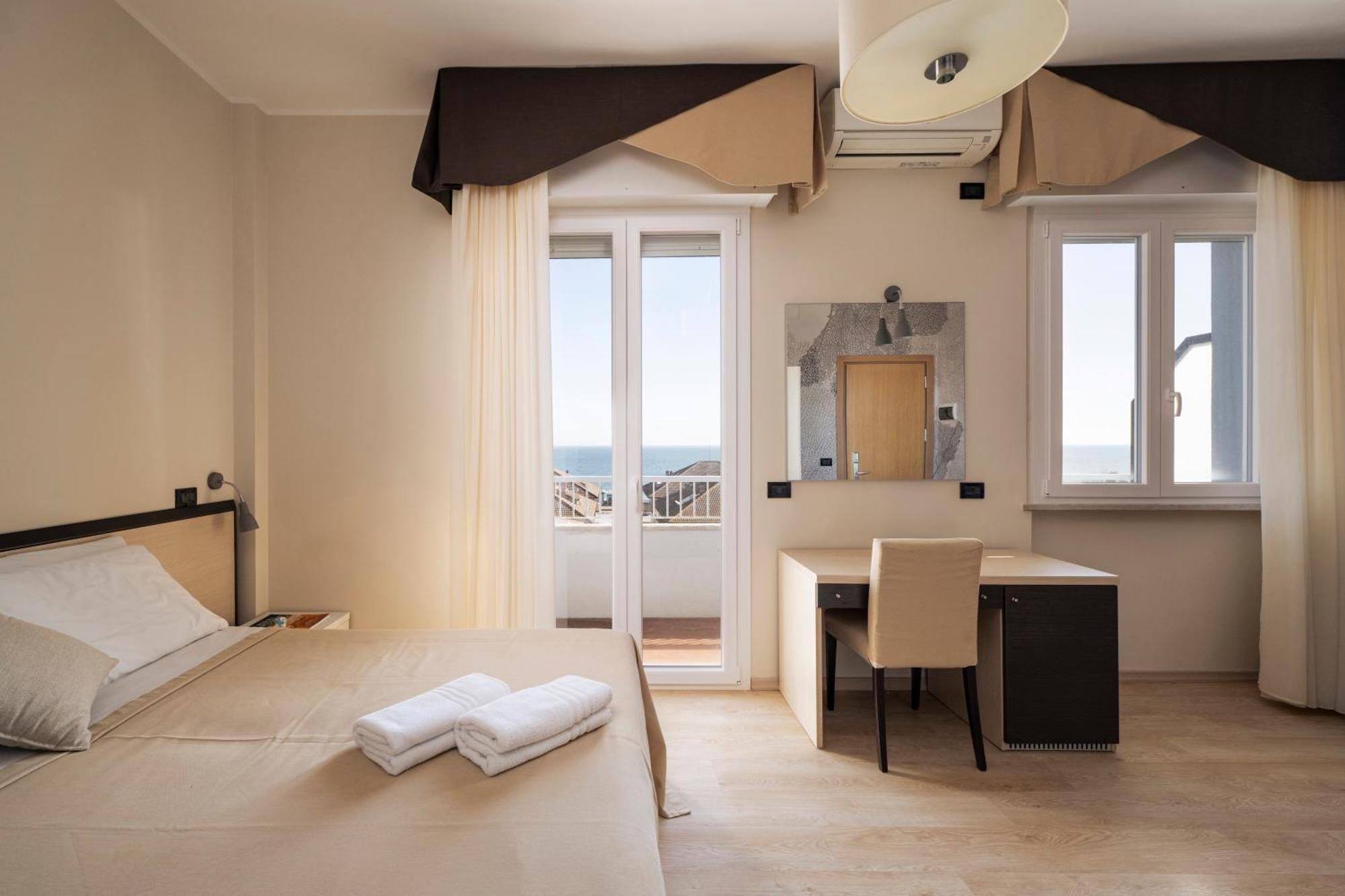 Hotel Mondial Porto Recanati Exteriér fotografie